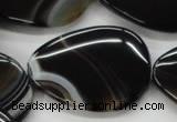 CAA271 15.5 inches 30*35mm flat teardrop black line agate beads