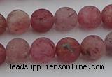 CBQ661 15.5 inches 8mm round matte strawberry quartz beads