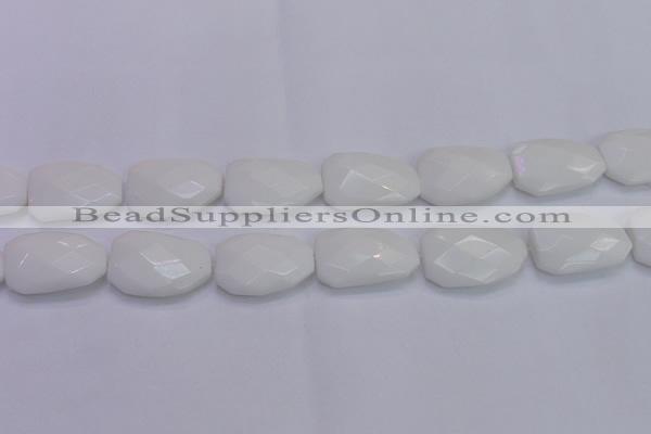 CTW507 15.5 inches 20*30mm faceted & twisted white porcelain beads